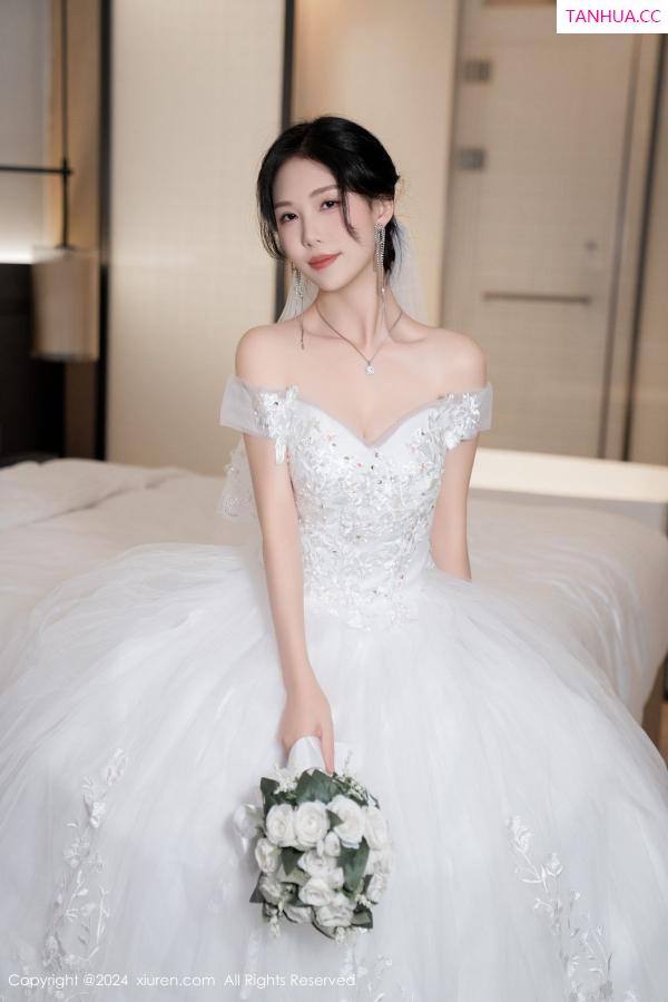 [XiuRen]高清写真图 2024.08.09 No.8998 利世 丝袜美腿